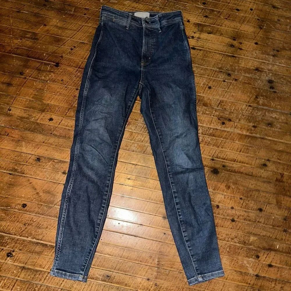 Everlane way high skinny wedgie sustainable normcore jeans